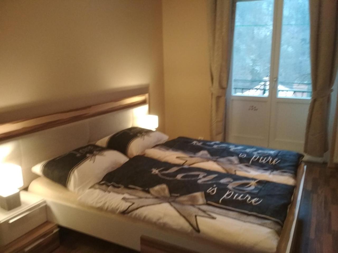 Appartement Imperia à Karlovy Vary Extérieur photo