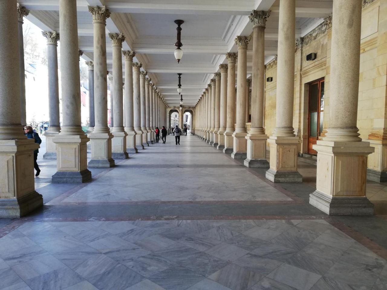 Appartement Imperia à Karlovy Vary Extérieur photo